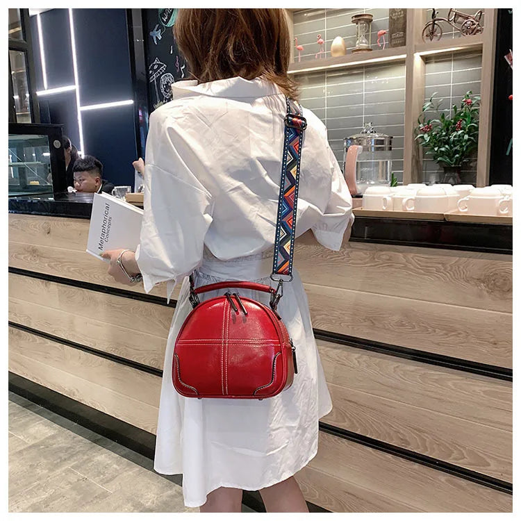 New fashion on the new small bag women's texture wild ladies hand bag shoulder messenger bag